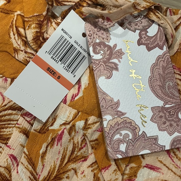 Band of the Free ARIZONA GOLD FLORAL WIDE LEG PANTS NWT - Picture 4 of 8